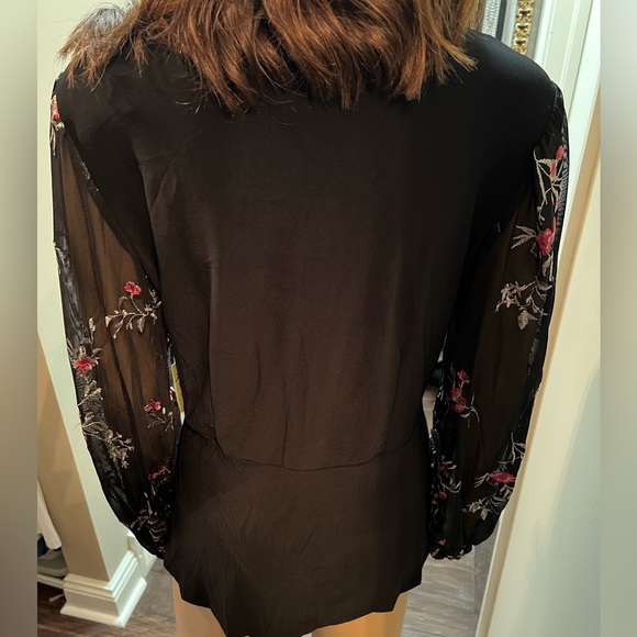 NWT PerSeption Concept Chiffon Black & Floral Top with Puff Sleeves SzL - Picture 9 of 14